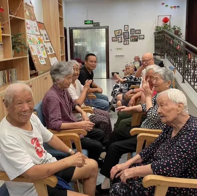 社區(qū)嵌入式養(yǎng)老