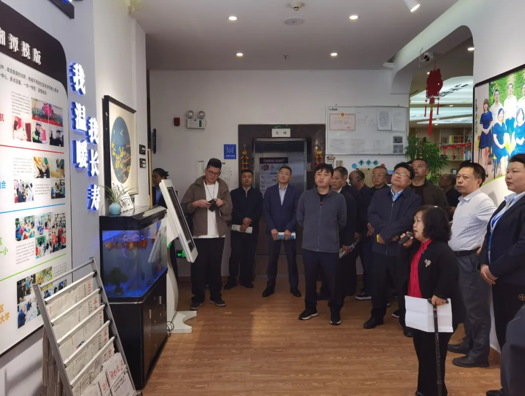 全省14個(gè)市州民政局分管領(lǐng)導(dǎo)、養(yǎng)老服務(wù)科科長、縣市區(qū)民政局分管副局長等100余人